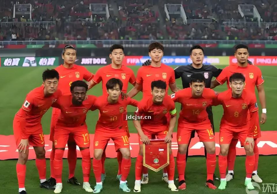 青训观察：五大联赛U21出场时间增长，年轻中卫崭露头角